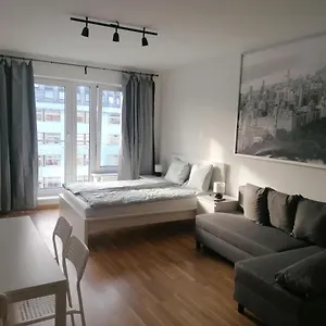  Apartmán Brand New #71 With Free Secure Parking In The Center